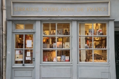 © Nosrat Panahi Nejad "Parigi"